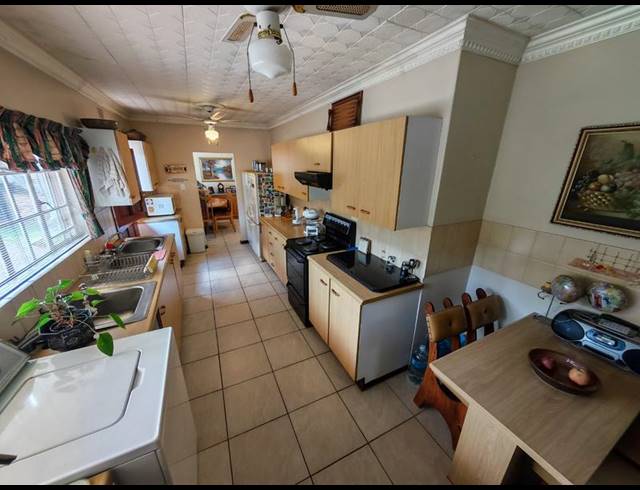 3 BEDROOM HOUSE FOR SALE IN VANDERBIJLPARK SE 6